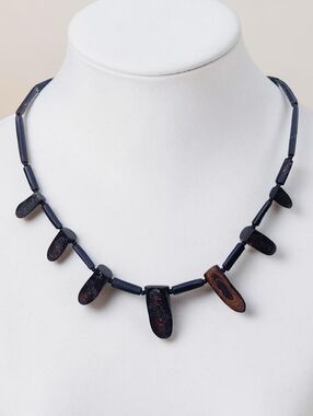 🪸 Vintage Native American Black Coral Necklace